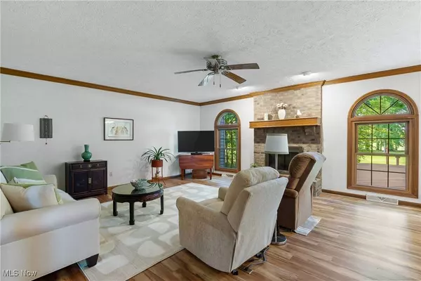 10236 Luman LN, Twinsburg, OH 44087