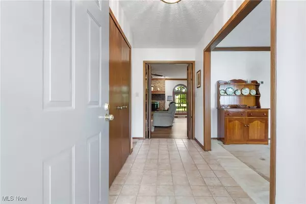 10236 Luman LN, Twinsburg, OH 44087