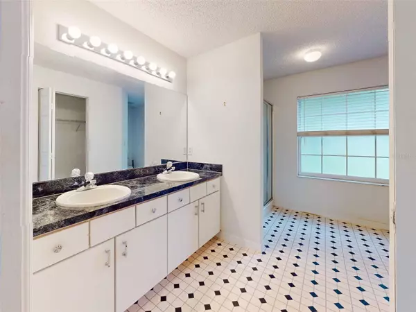 83 SPINNAKER CIR, South Daytona, FL 32119