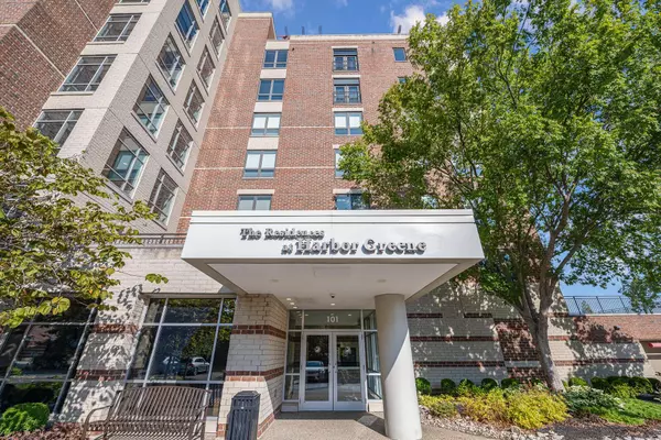 101 Harbor Greene Drive #W302, Bellevue, KY 41073