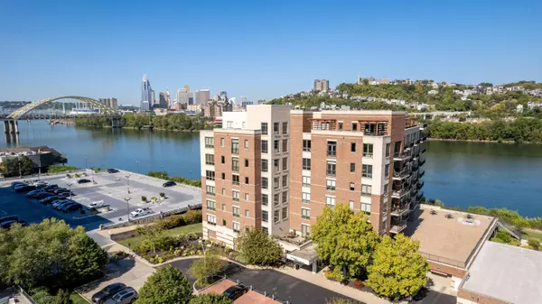 101 Harbor Greene Drive #W302, Bellevue, KY 41073