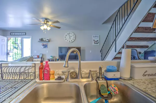 6572 Calle La Paz  #C, Tucson, AZ 85715