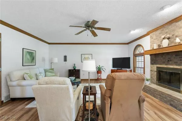 10236 Luman LN, Twinsburg, OH 44087