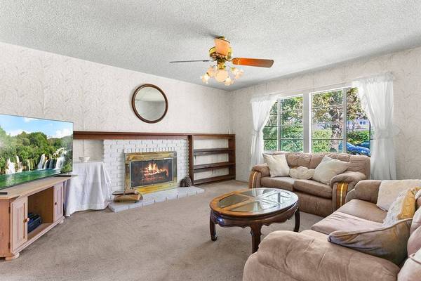 918 S Deming ST, Santa Ana, CA 92704