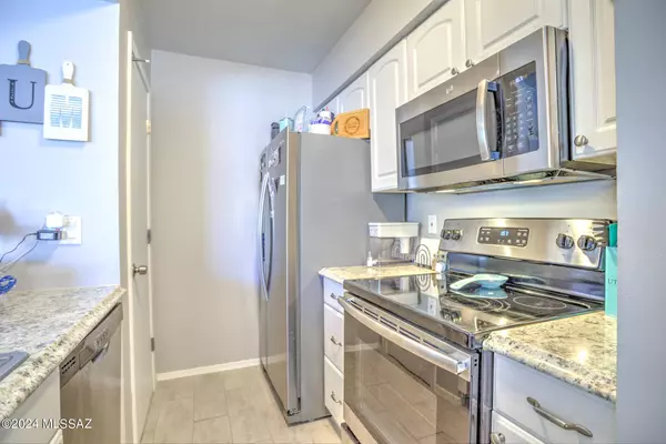 6572 Calle La Paz  #C, Tucson, AZ 85715