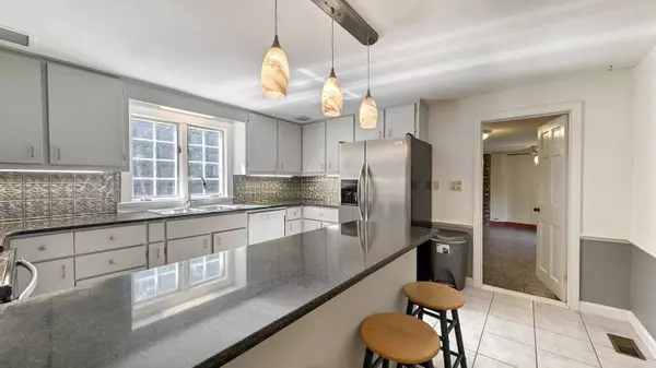 353 Boston Post RD, Amherst, NH 03031