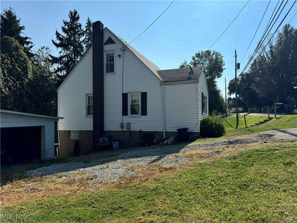 56745 Ferryview RD, Martins Ferry, OH 43935
