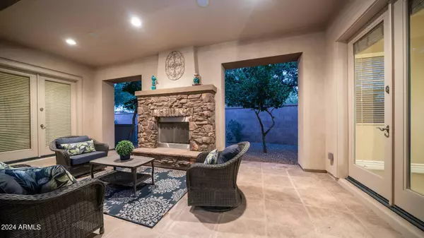 306 W ALAMOSA Drive, Chandler, AZ 85248