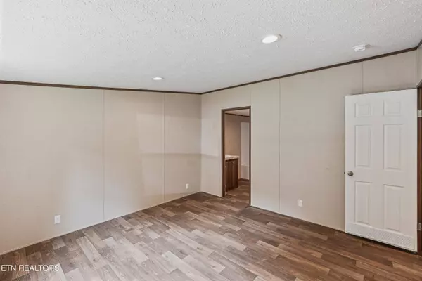 249 Skyline DR #249, Harriman, TN 37748