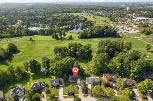 10236 Luman LN, Twinsburg, OH 44087