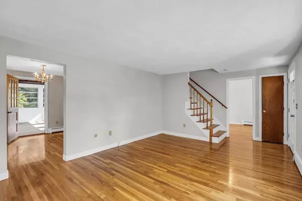 3 Elysian Dr, Andover, MA 01810