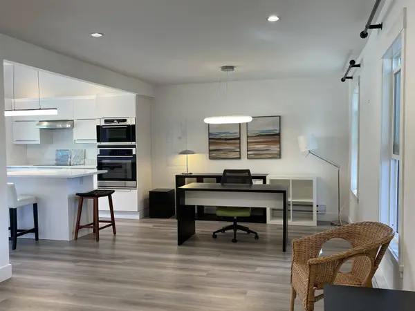 500 DOUGLAS CRES, Richmond, BC V7B 1E5