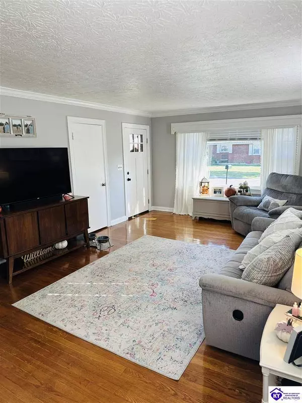 104 McClelland Court, Campbellsville, KY 42748