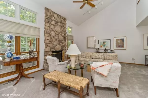 2631 82nd Street, Urbandale, IA 50322