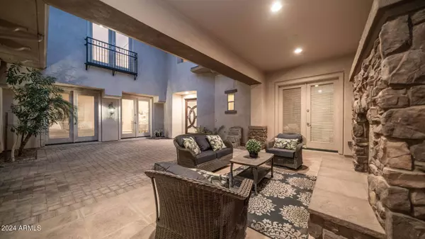 306 W ALAMOSA Drive, Chandler, AZ 85248