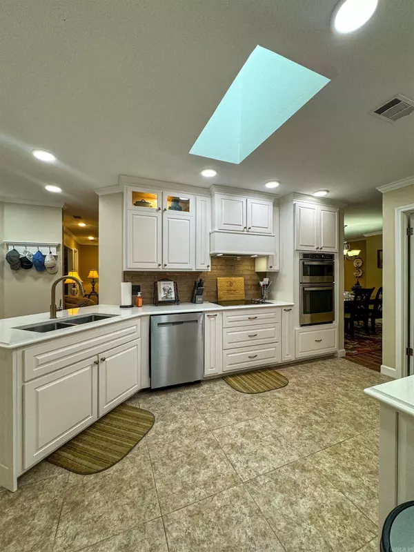 3400 Clubview Drive, Paragould, AR 72450