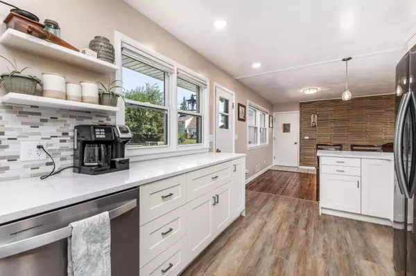 616 Galena Avenue, Warren, IL 61087