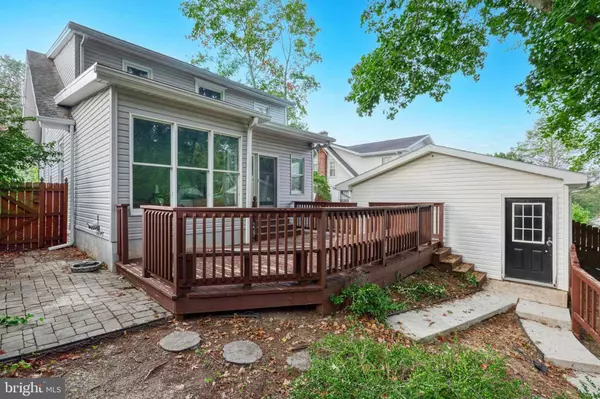 1604 WALNUT ST, Camp Hill, PA 17011