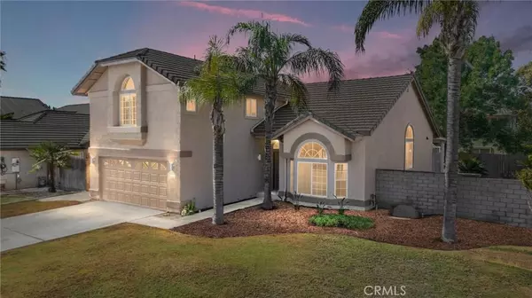 8421 Whitewater DR, Bakersfield, CA 93312