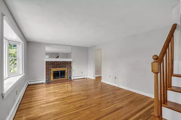 3 Elysian Dr, Andover, MA 01810