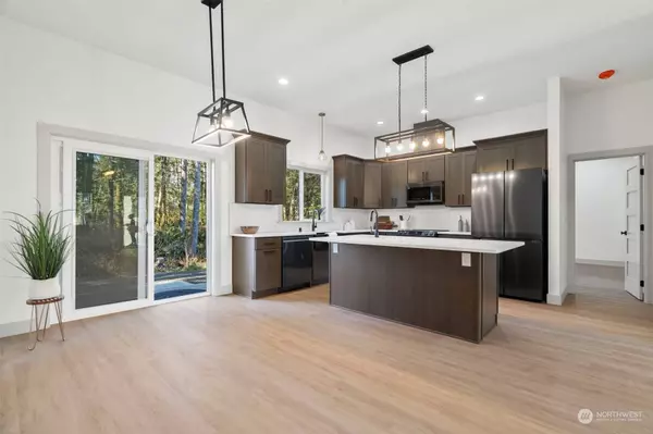 293 Duck Lake Drive NE, Ocean Shores, WA 98569