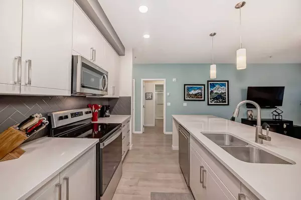 30 Mahogany Mews SE #104, Calgary, AB T3M 3H4