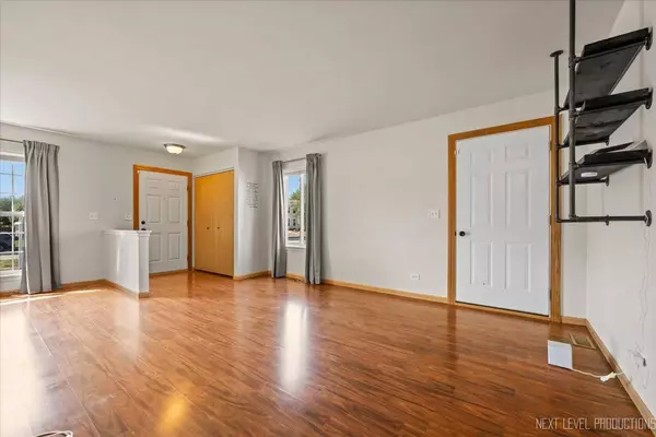 936 WILBE ST, Plano, IL 60545