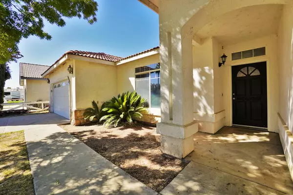 1133 Cousins Court, Lemoore, CA 93245