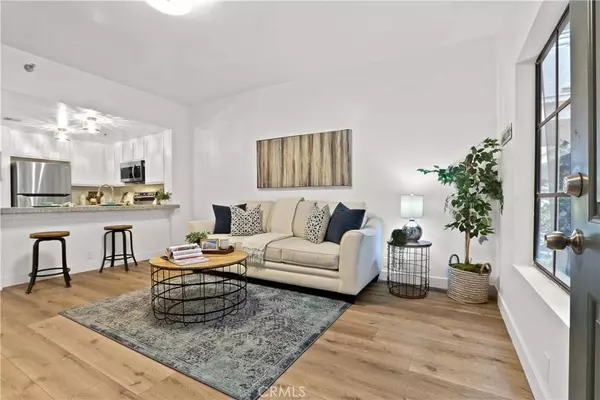 720 W 4th ST #111, Long Beach, CA 90802