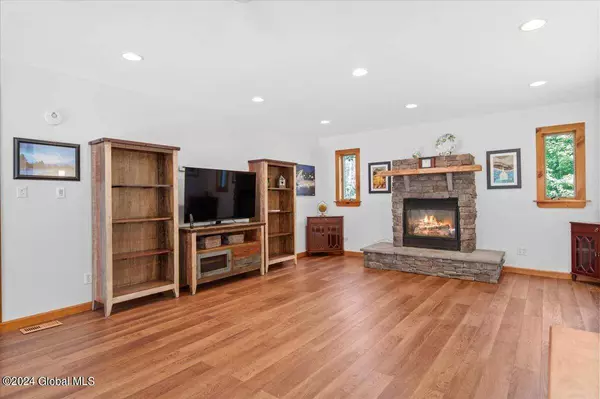 34 E Holcomb Street, Johnsburg, NY 12853