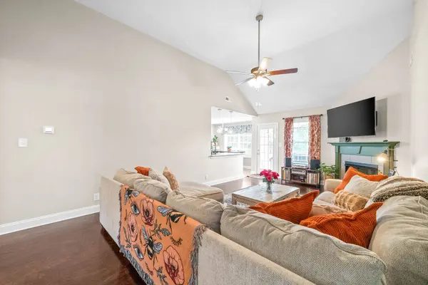 2365 Colston Dr, Clarksville, TN 37042