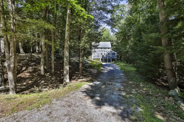 24 Bessie Leavitt RD, New Boston, NH 03070