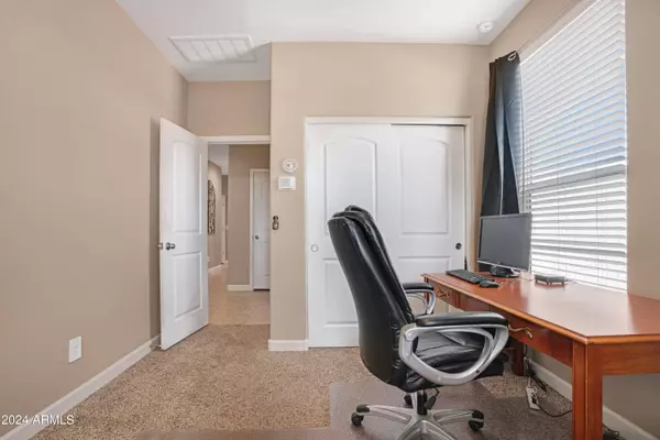 8318 W SPRINGFIELD Way, Florence, AZ 85132