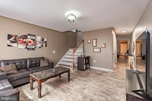 800 E 9TH ST, Chester, PA 19013