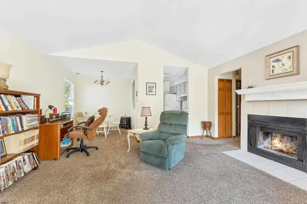 11 Waterview #11, Smithville, NJ 08205