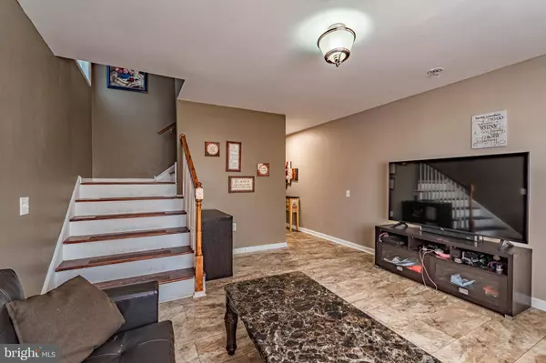 800 E 9TH ST, Chester, PA 19013