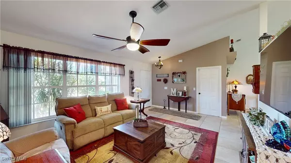 1221 SW 32nd TER, Cape Coral, FL 33914