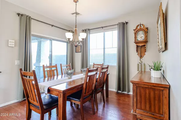 14884 W VOLTAIRE Street, Surprise, AZ 85379