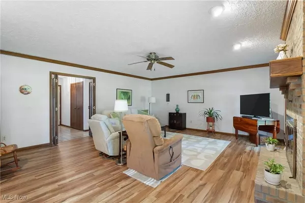 10236 Luman LN, Twinsburg, OH 44087