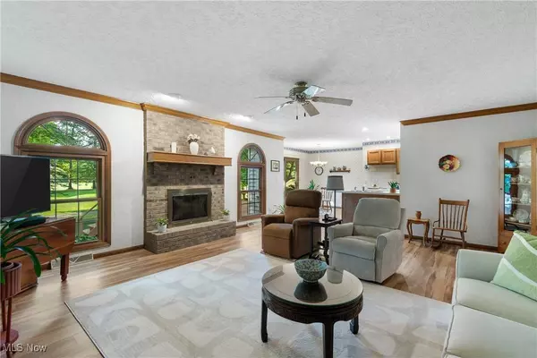 10236 Luman LN, Twinsburg, OH 44087