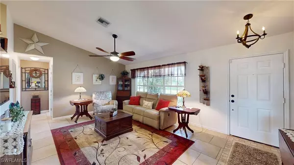 1221 SW 32nd TER, Cape Coral, FL 33914