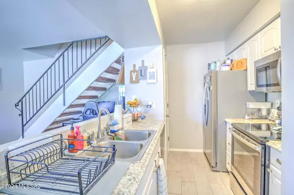 6572 Calle La Paz  #C, Tucson, AZ 85715