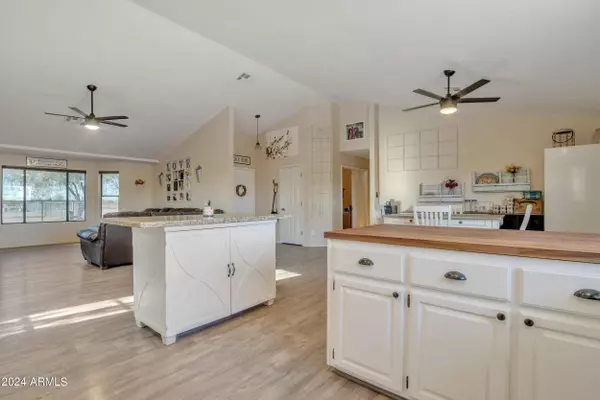 370 E RANCH Road, San Tan Valley, AZ 85140