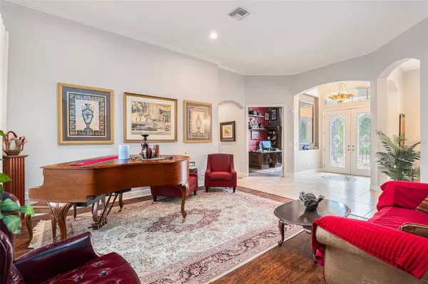 8432 DUNHAM STATION DR, Tampa, FL 33647