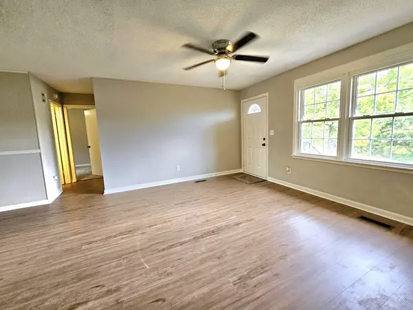 109 Bicentennial Dr, Cornersville, TN 37047