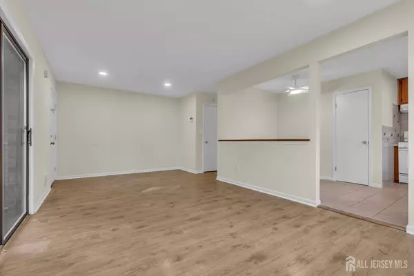 4115 Birchwood CT, North Brunswick, NJ 08902