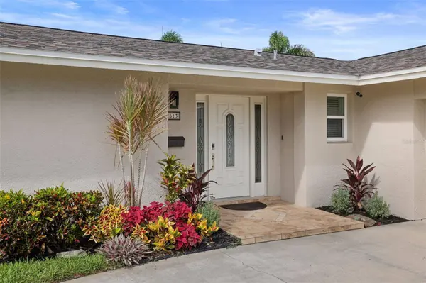 613 79TH CIR S, Saint Petersburg, FL 33707