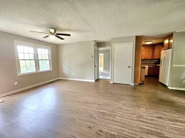 109 Bicentennial Dr, Cornersville, TN 37047