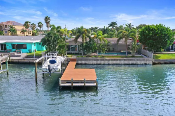 613 79TH CIR S, Saint Petersburg, FL 33707