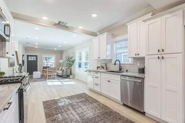 2646 2nd AVE, Sacramento, CA 95818